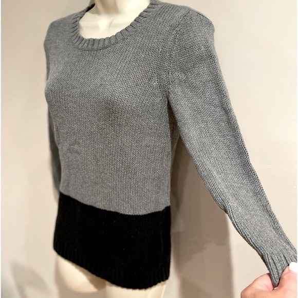 Loft  WOMANS SWEATER - Picture 2 of 8